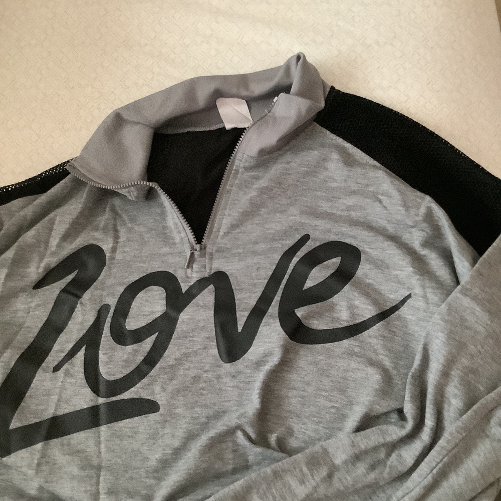 Love sweatshirt/ light hoodie